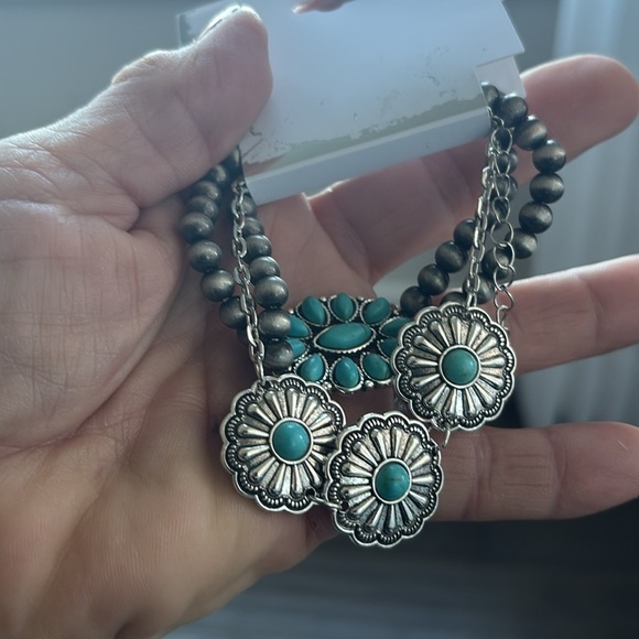 By The Bay Stretch 3 row bracelet, silver conchos, faux turquoise stones Western - Picture 4 of 4